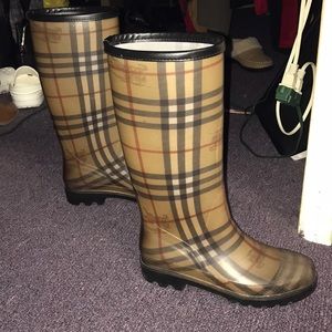 Burberry rain boots